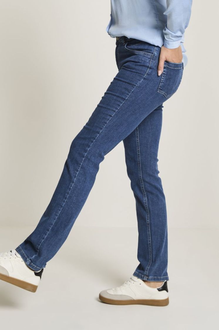 D02 Medium Blue
