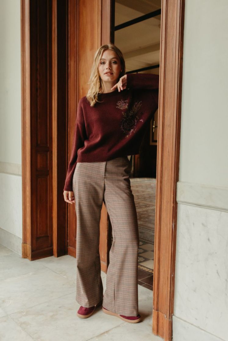  BURGUNDY