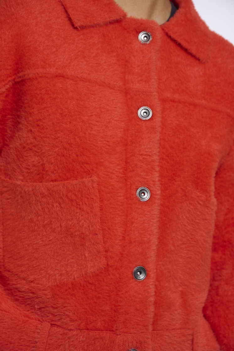 Luminous red