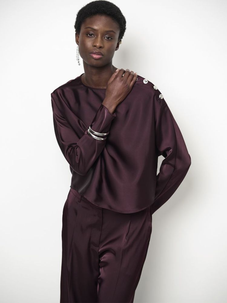 7476 Dark plum