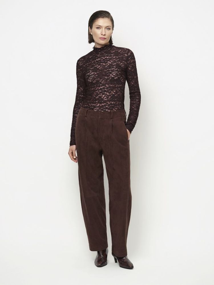 7476 Dark plum
