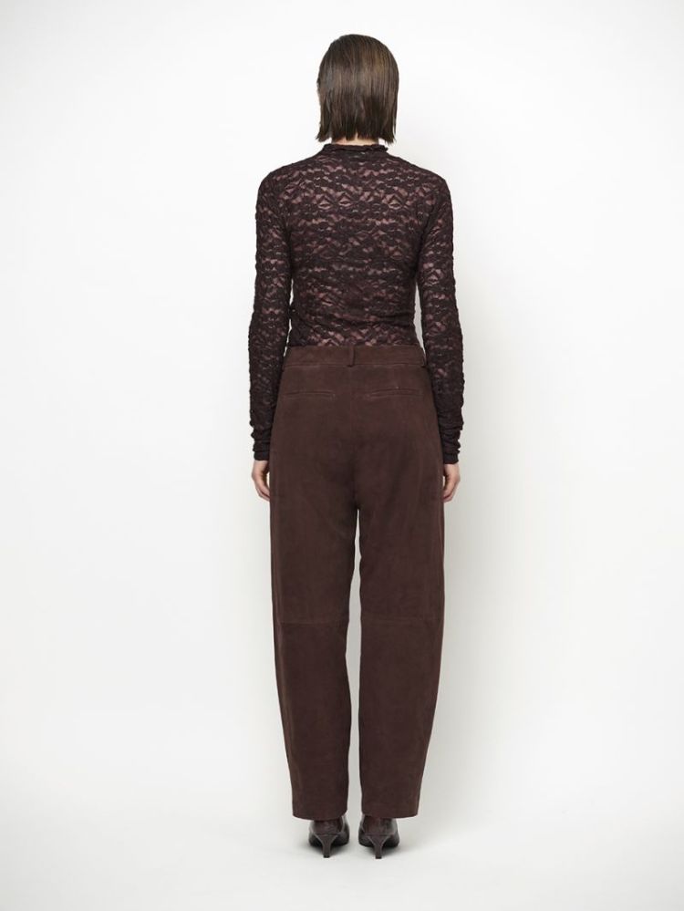 7476 Dark plum